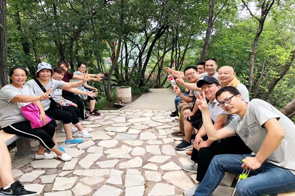 鞏義市京華儀器有限責任公司重度溝之旅